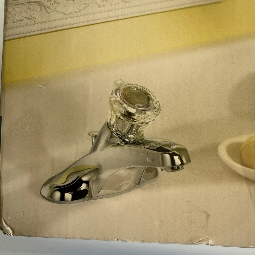 MOEN Adler CAL84502SRN Centerset 1-Handle Bathroom Faucet/ Brushed Nickel - NIB